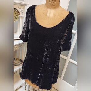 SOFT SURROUNDINGS Dark Gray SS Scoop Neck Velvet Top EUC